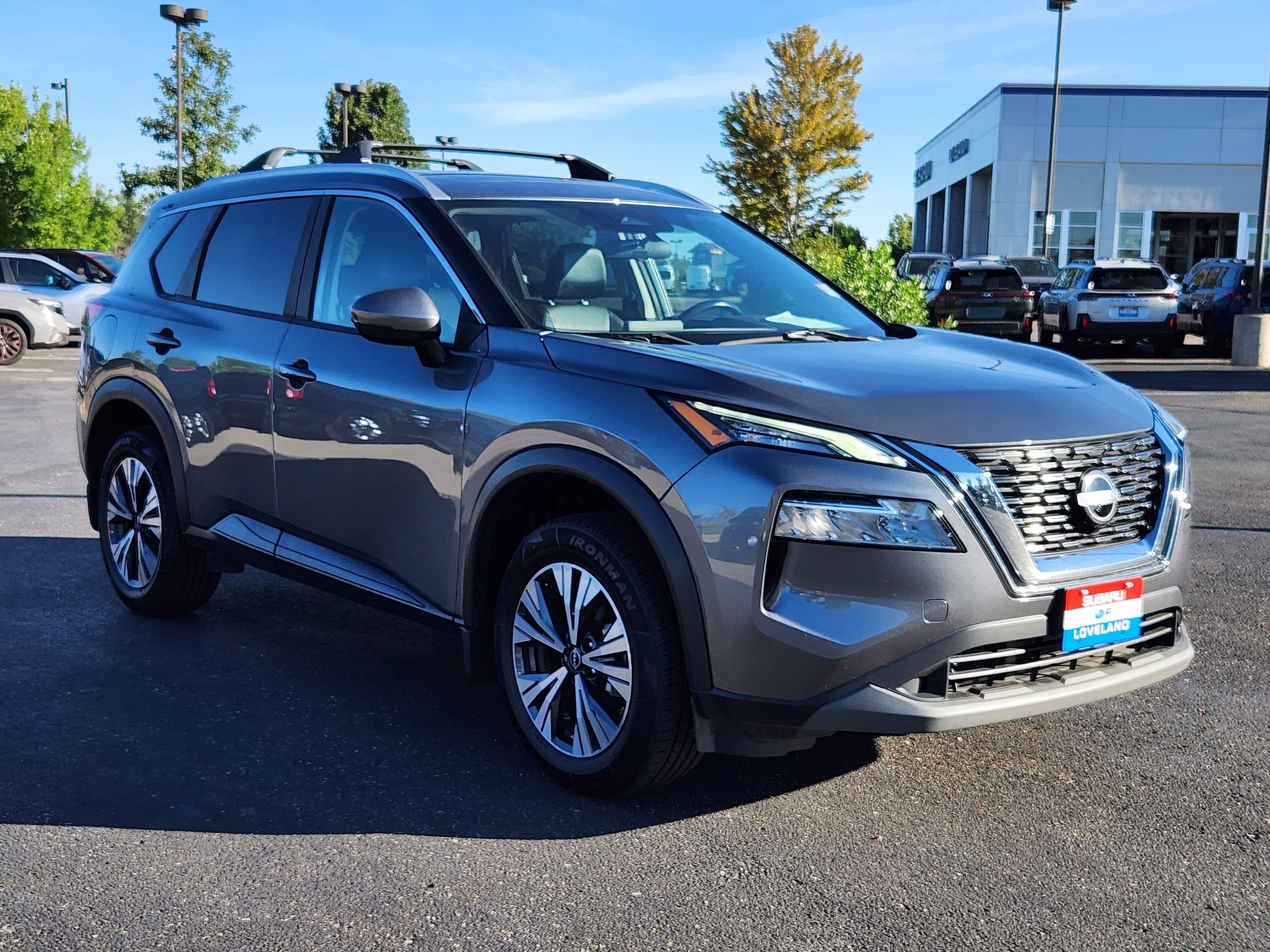 View vehicle photo 3
