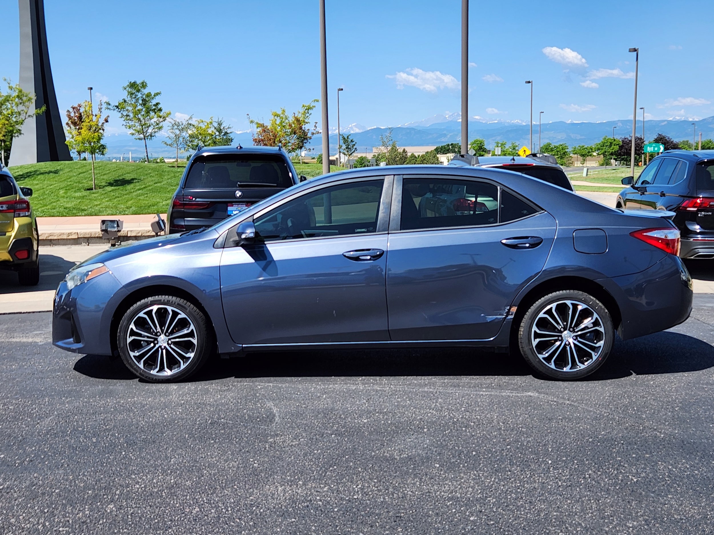 Used 2015 Toyota Corolla LE with VIN 5YFBURHE0FP228273 for sale in Loveland, CO