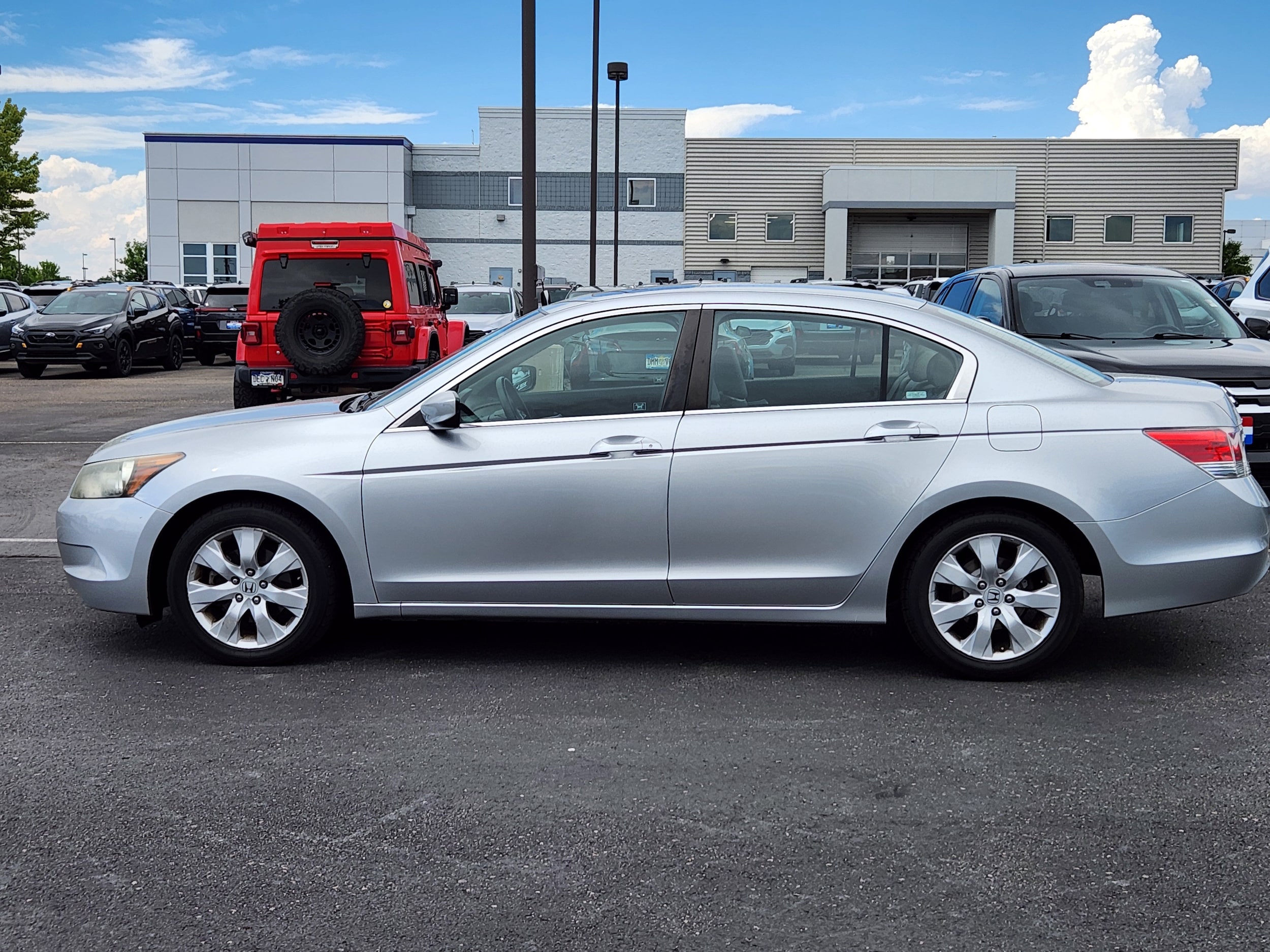 View vehicle photo 2