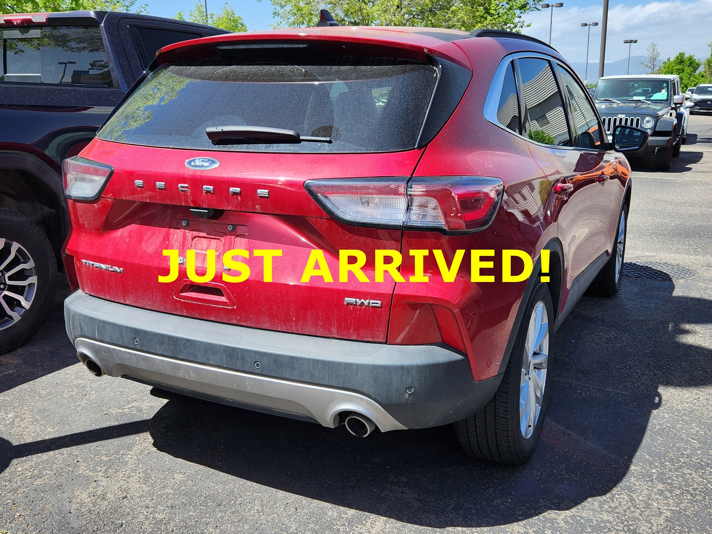 2022 Ford Escape Titanium photo 3