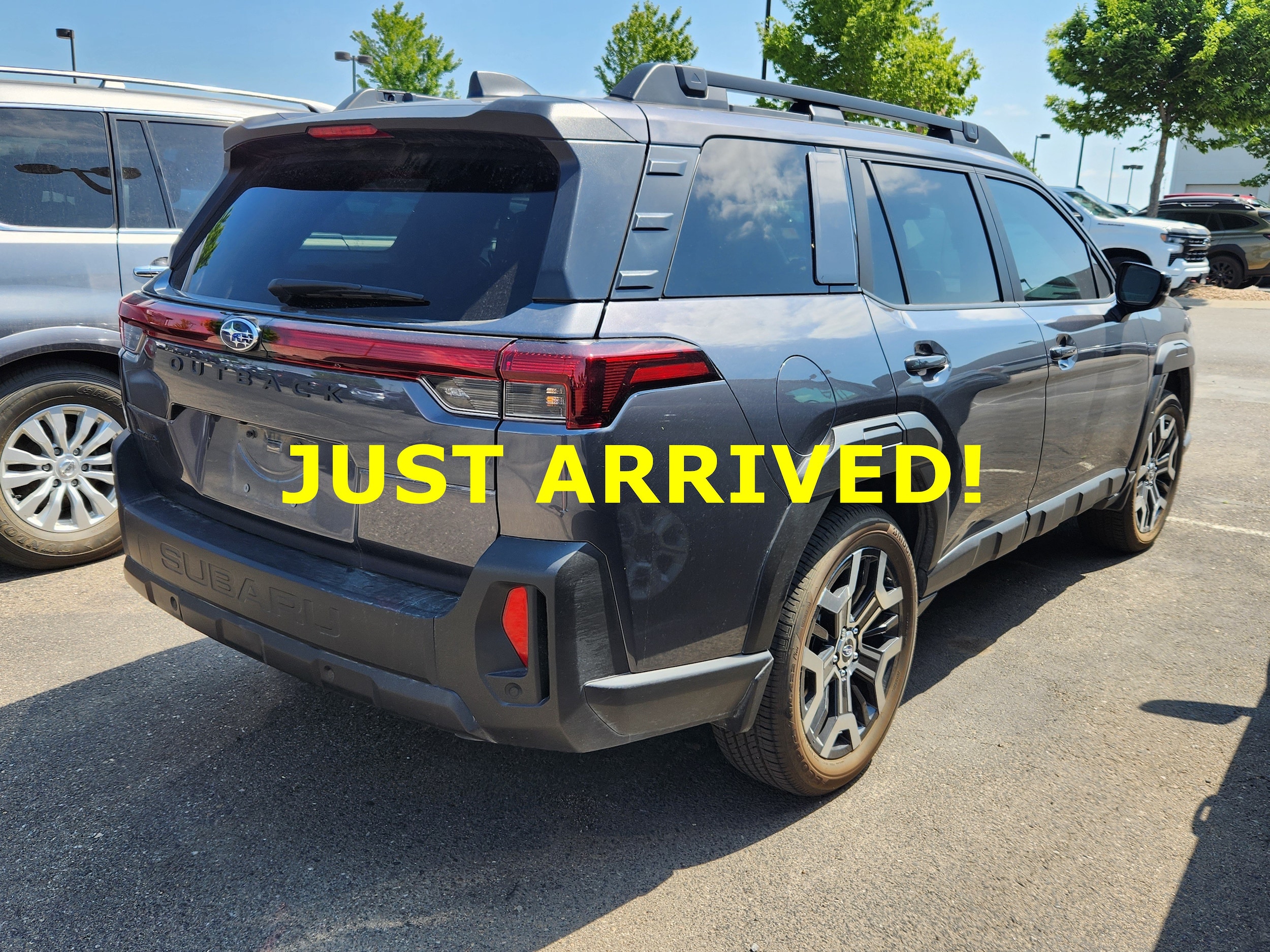 View vehicle photo 2