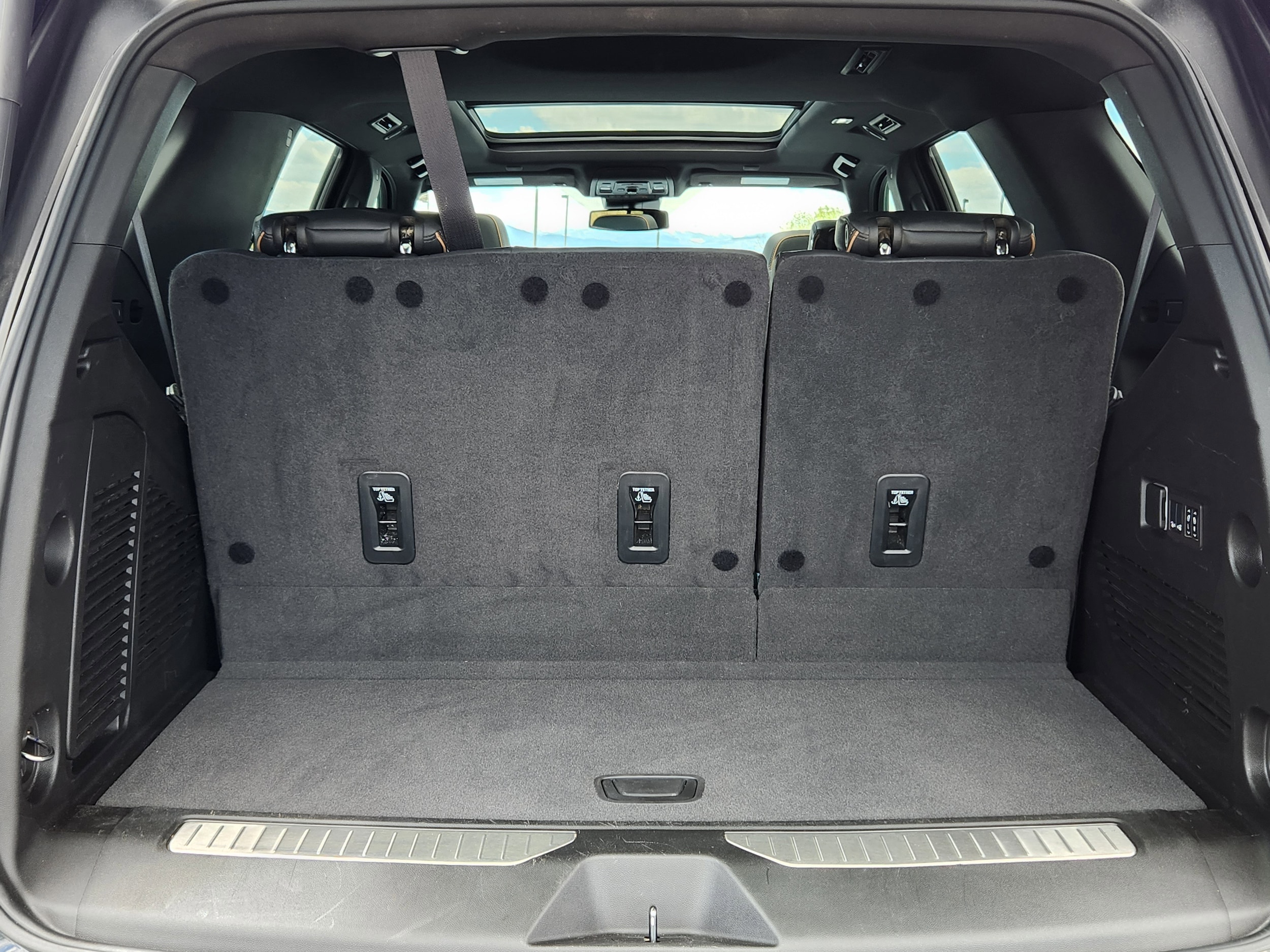2024 GMC Yukon AT4 - Photo 13