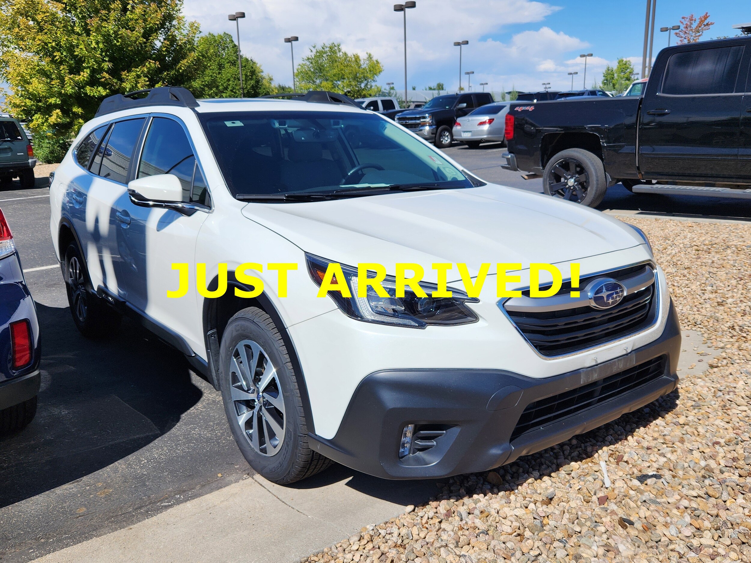 2020 Subaru Outback Premium photo 2