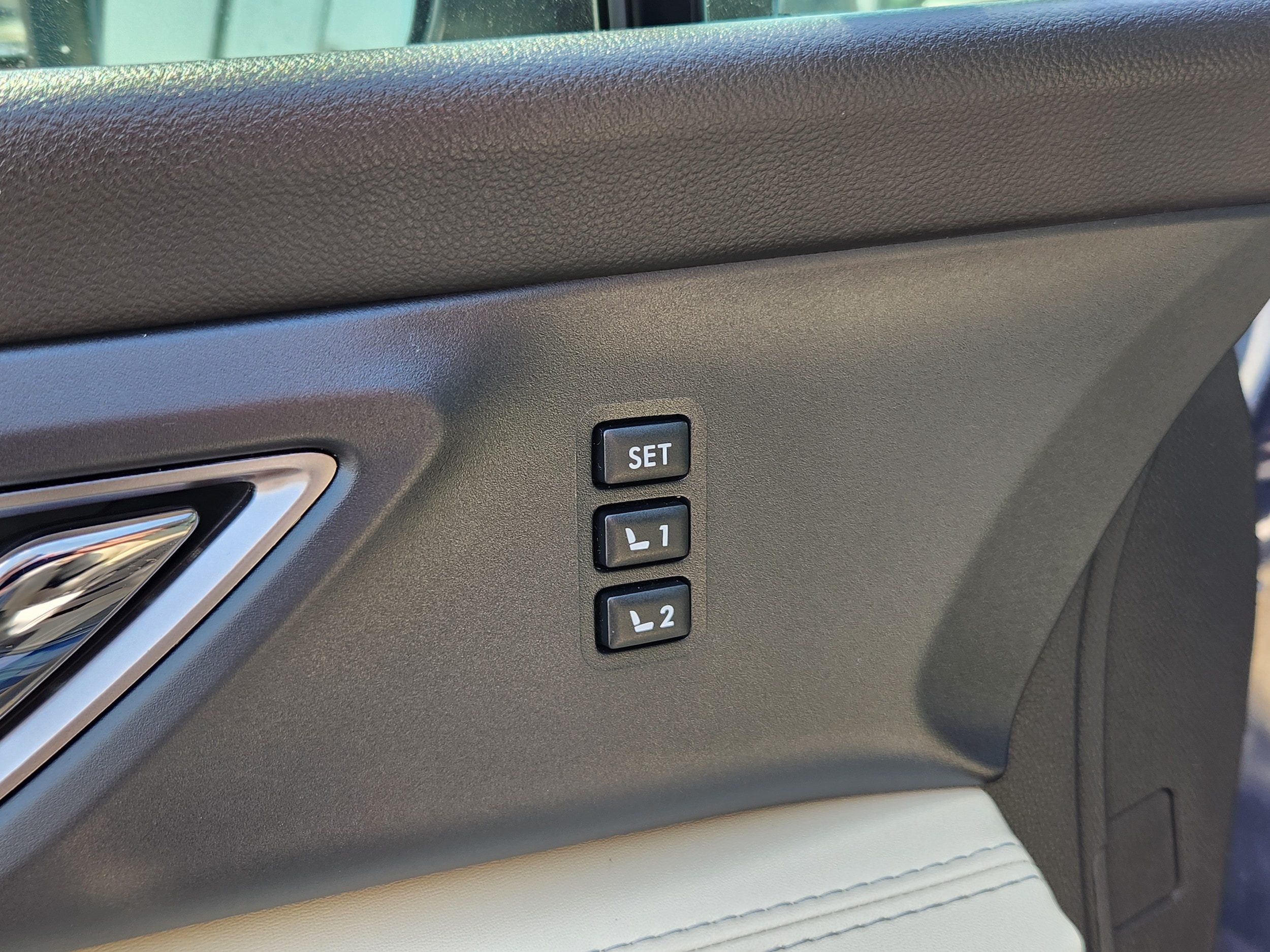 2023 Subaru Ascent Limited - Photo 23