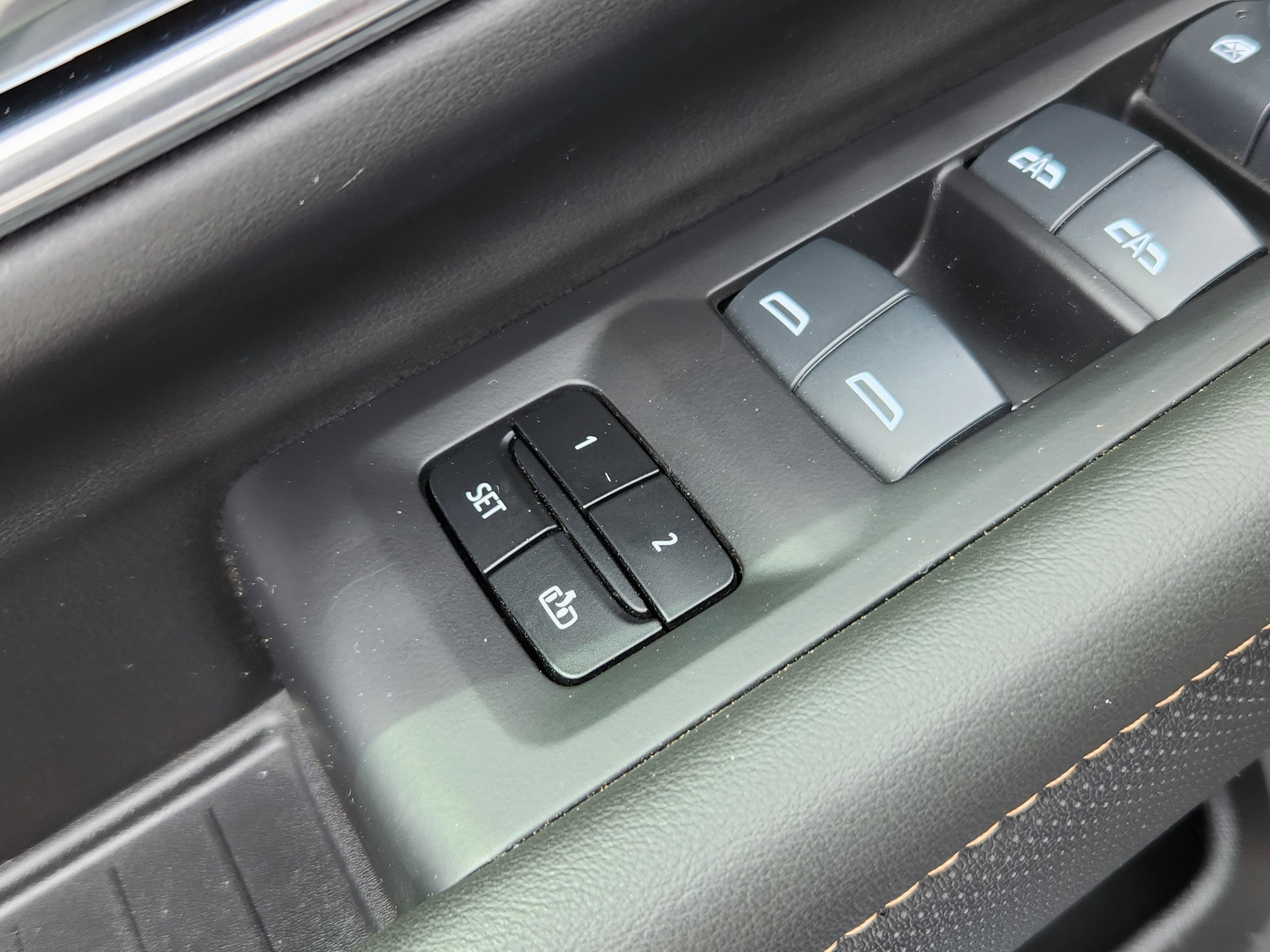 2024 GMC Yukon AT4 - Photo 24