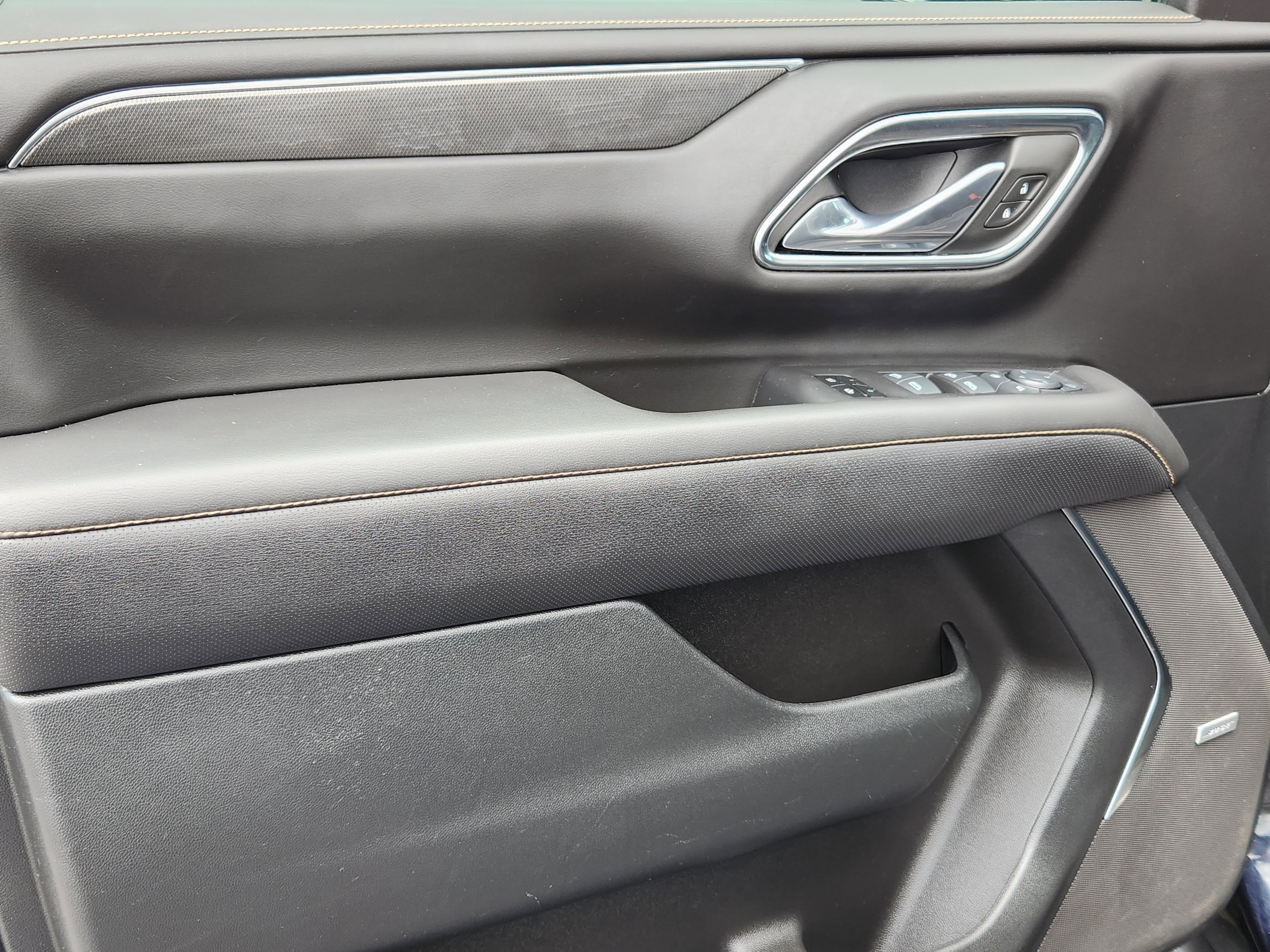 2024 GMC Yukon AT4 - Photo 6