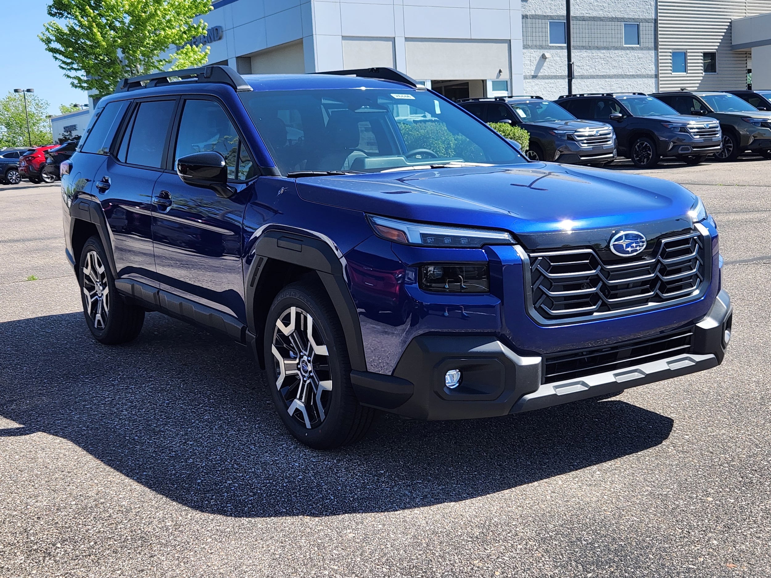 View vehicle photo 3