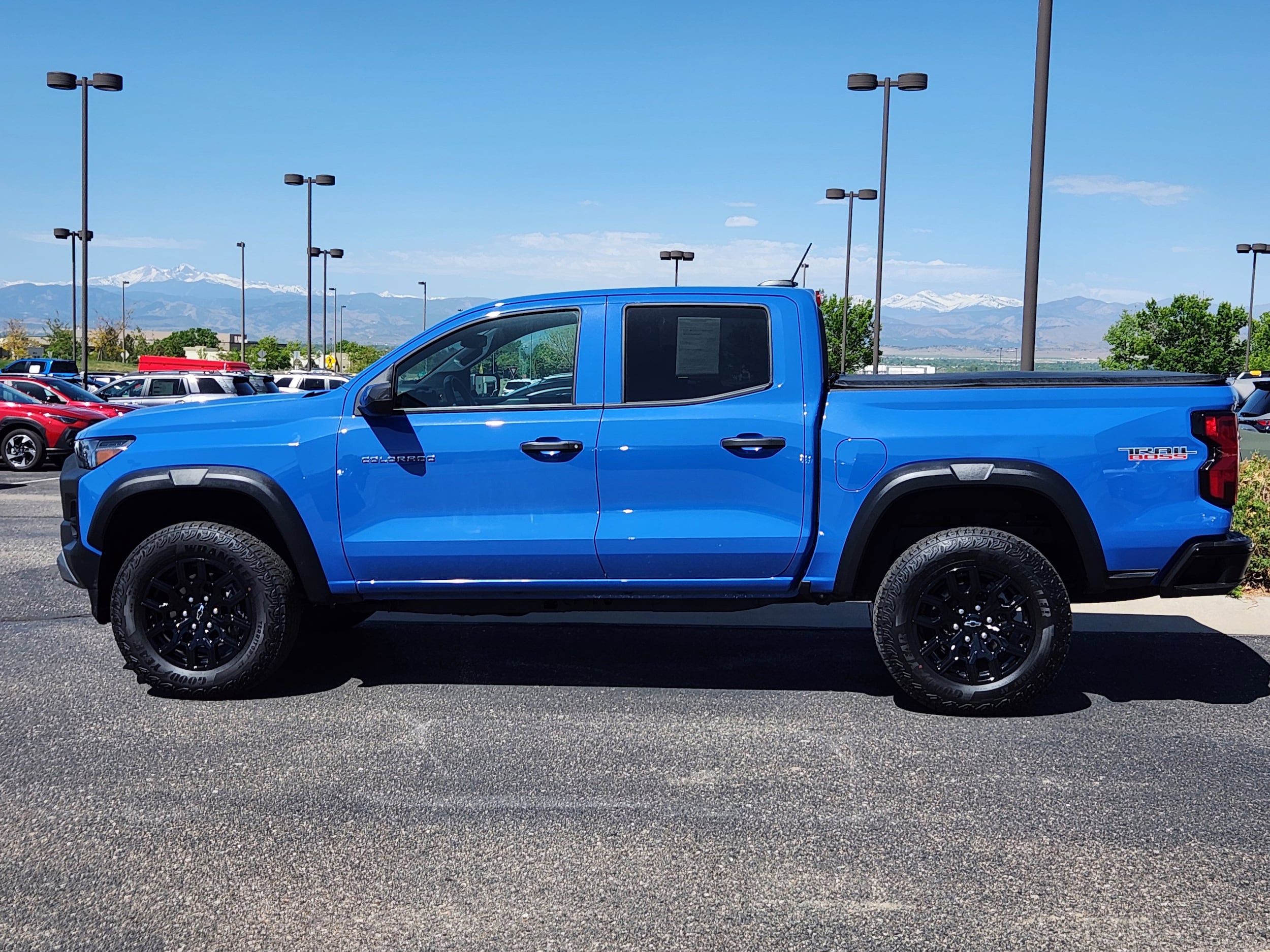 View vehicle photo 2
