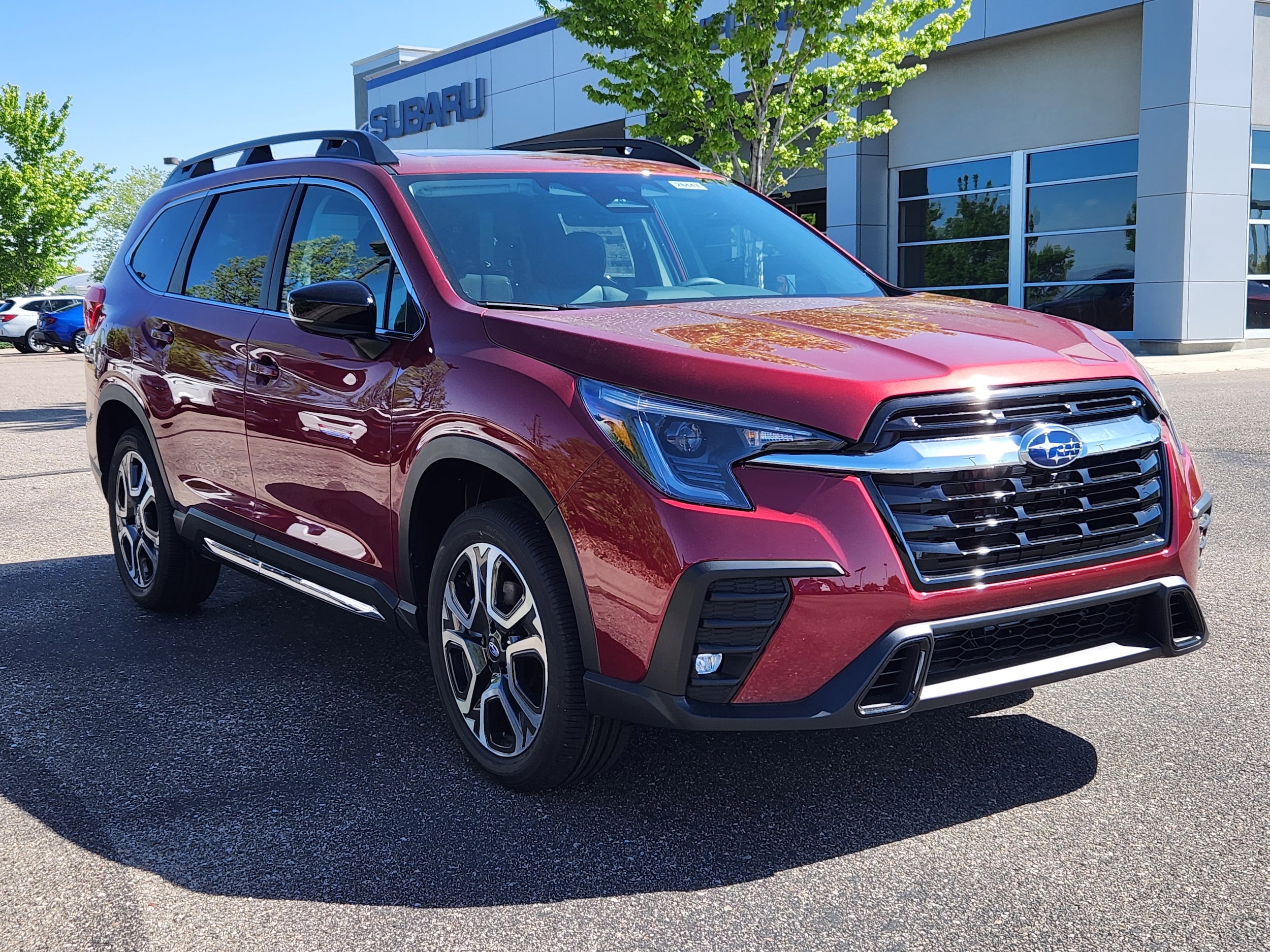 View vehicle photo 3
