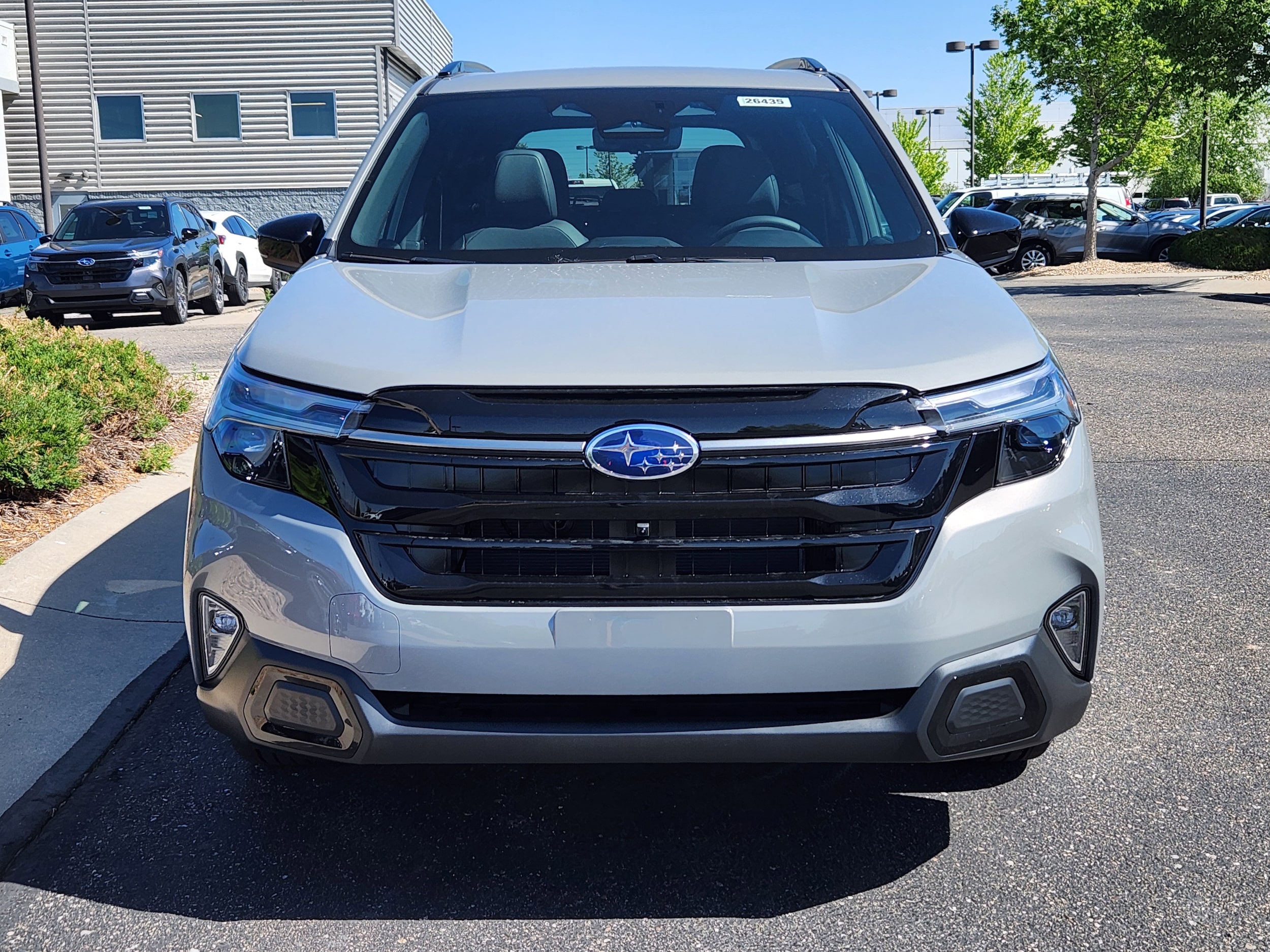 View vehicle photo 4