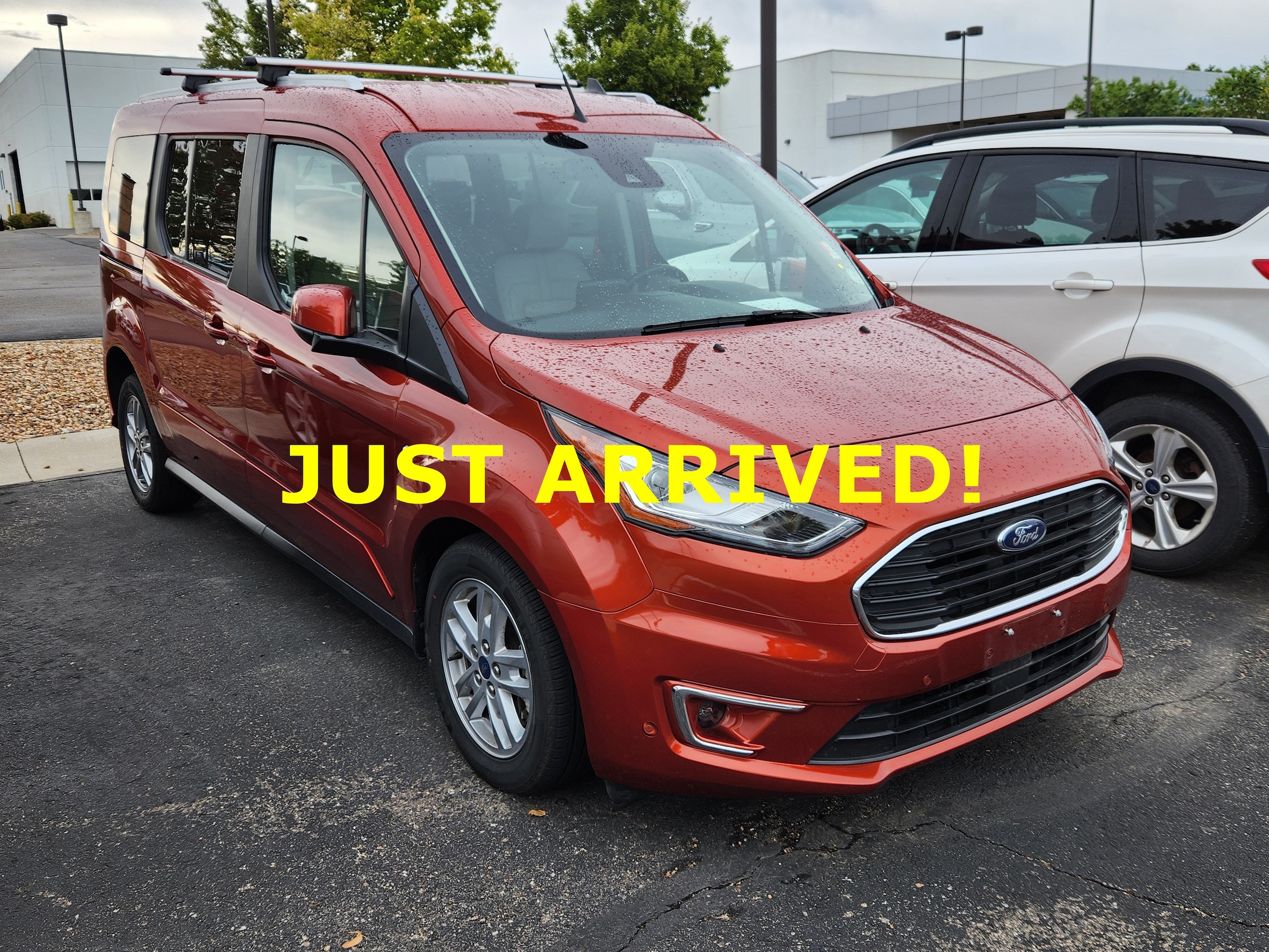  2022 Ford Transit Connect Wagon Titanium LWB FWD with Rear Liftgate   