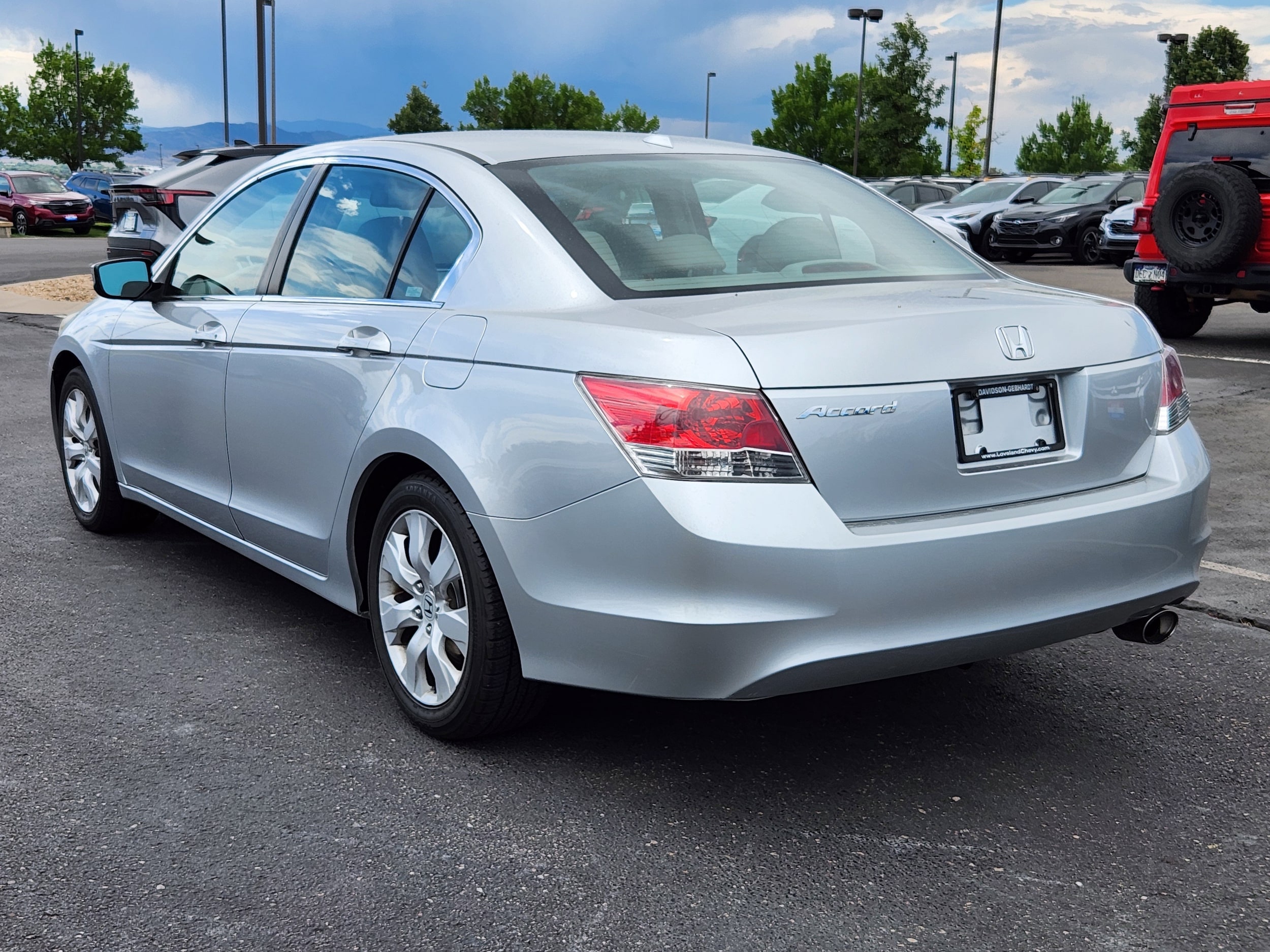 View vehicle photo 3