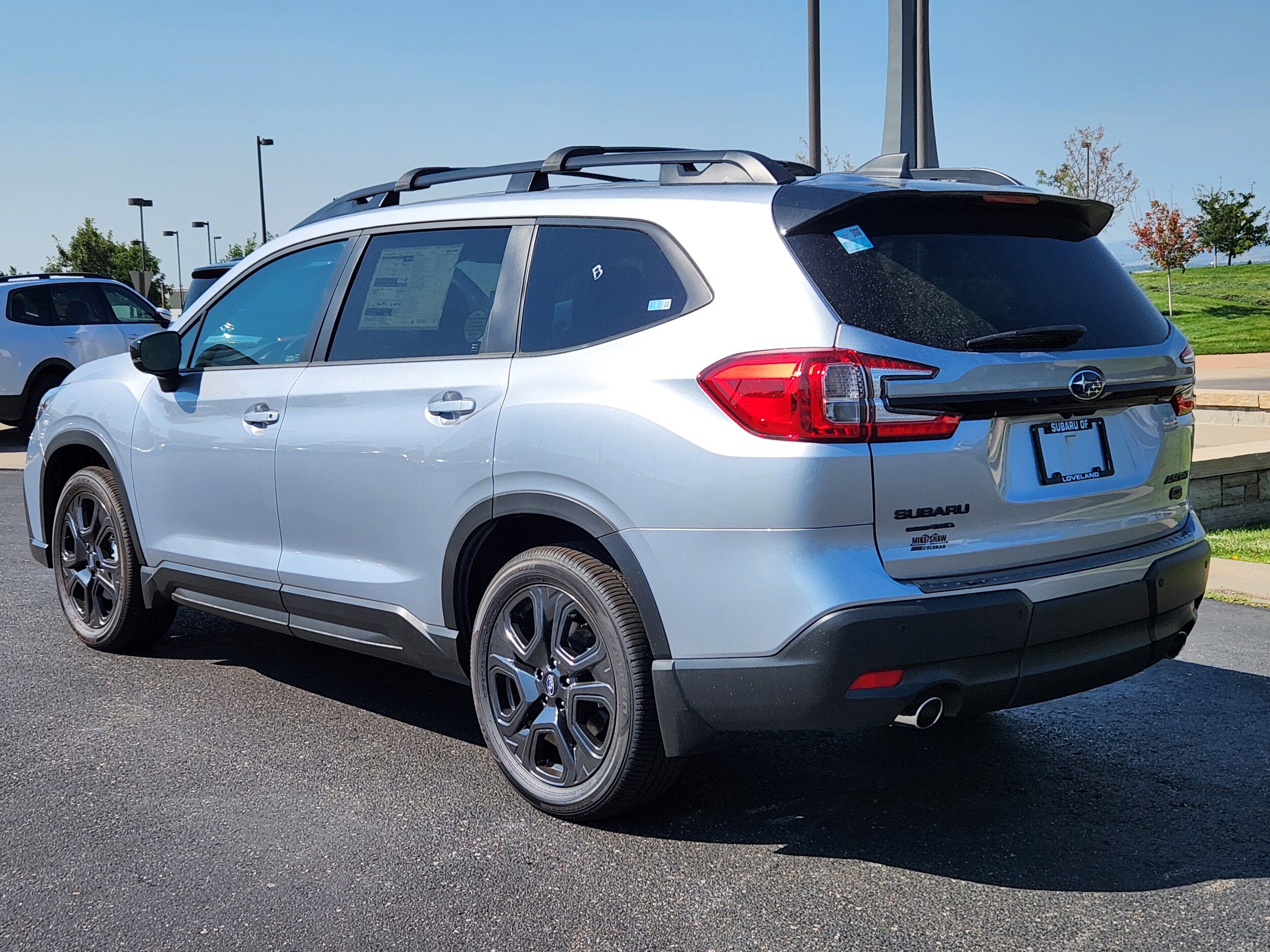 2025 Subaru Ascent Onyx Edition Touring photo 3