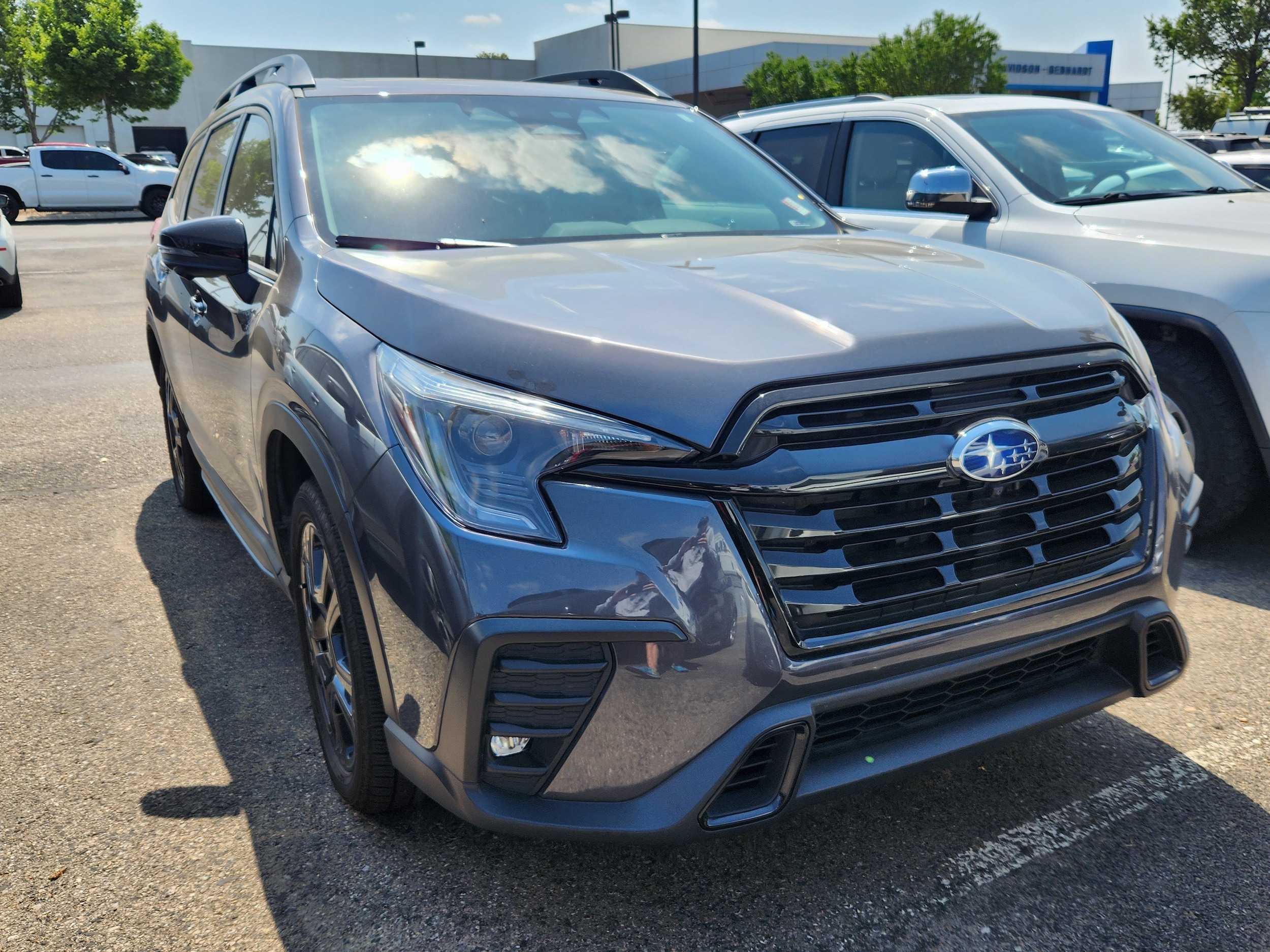 View vehicle photo 6