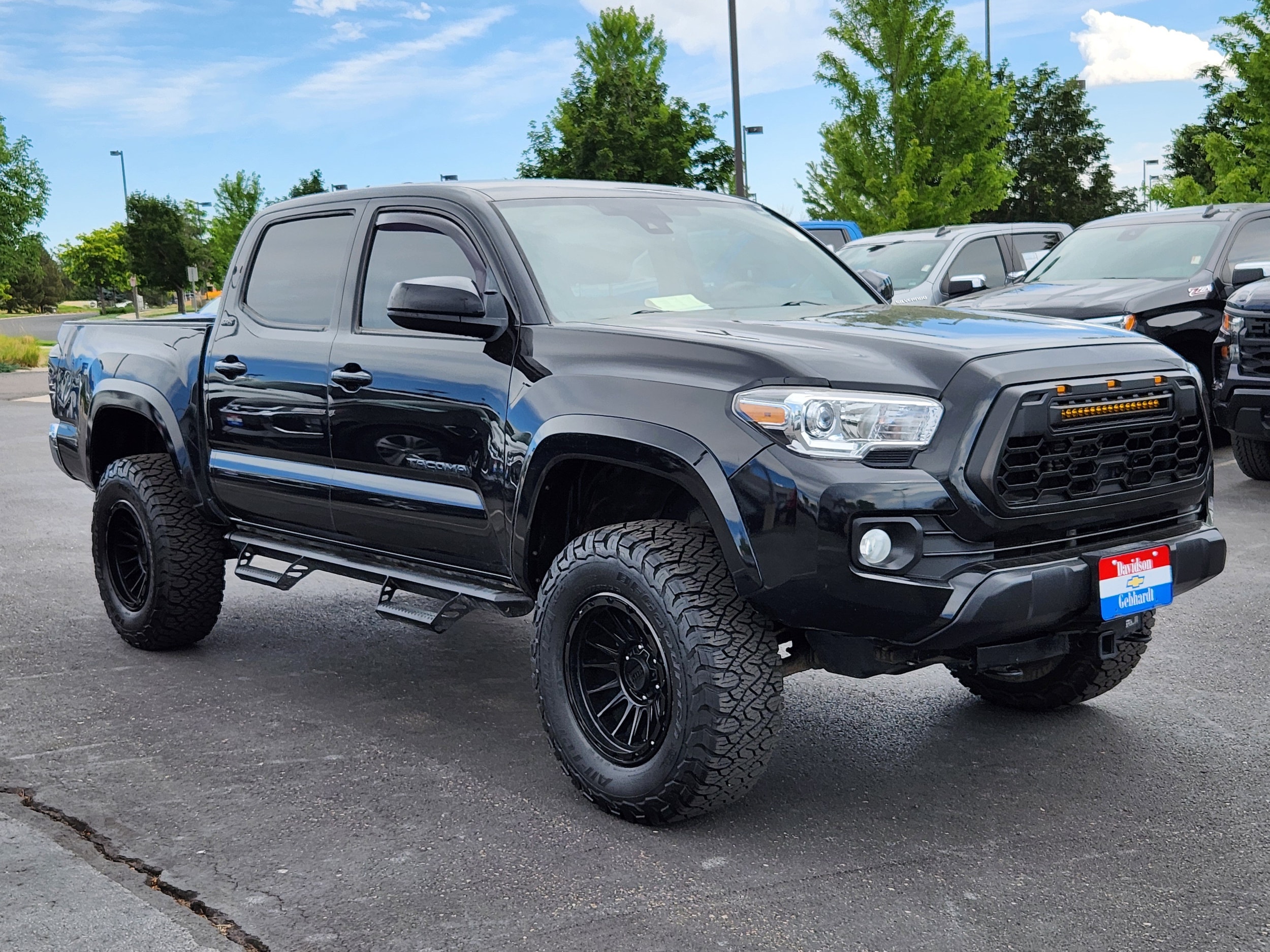 View vehicle photo 4