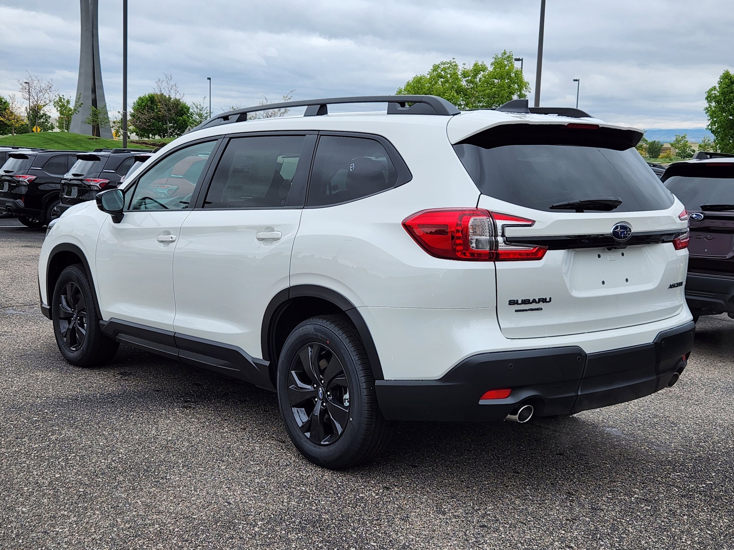 View vehicle photo 2
