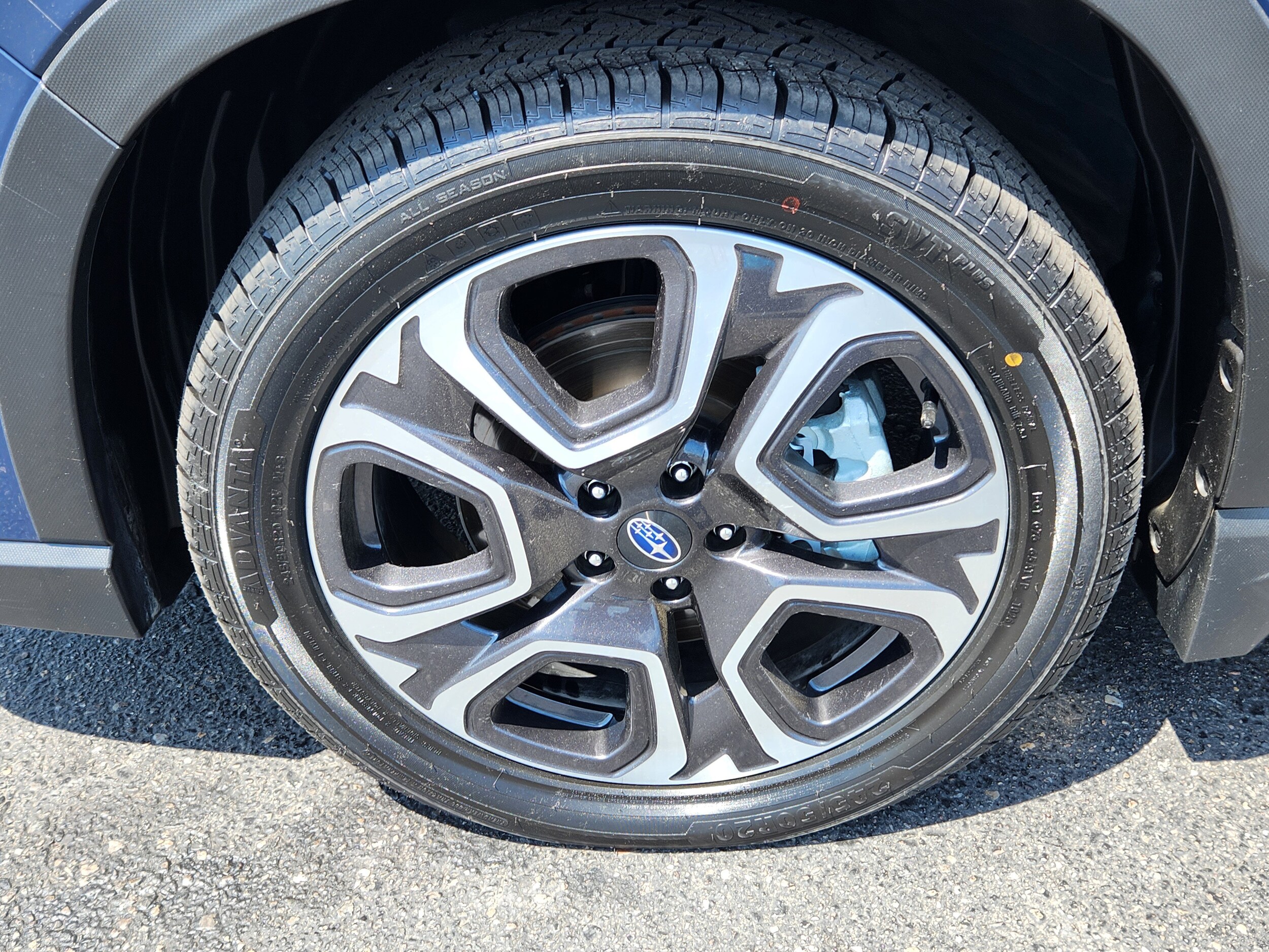 2023 Subaru Ascent Limited - Photo 16