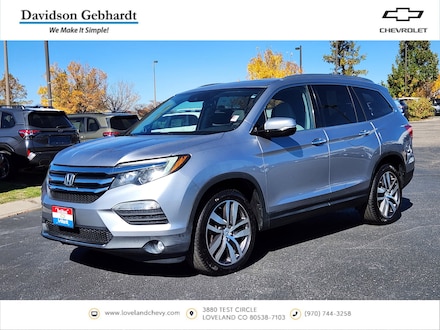 2016 Honda Pilot Touring AWD  Touring w/RES & Navi