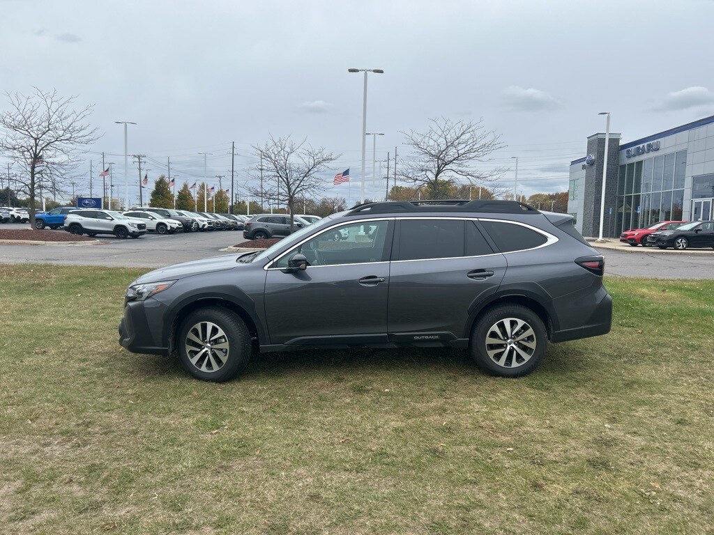 Used 2025 Subaru Outback Premium SUV