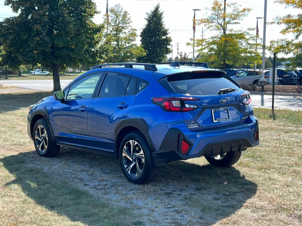 2025 Subaru Crosstrek Premium photo 2