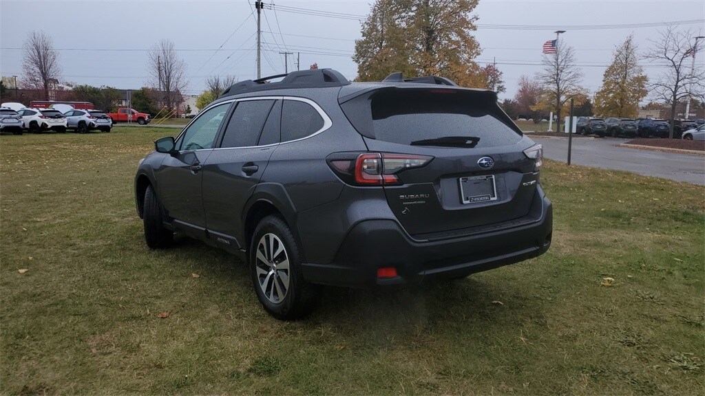 2025 Subaru Outback Premium photo 2