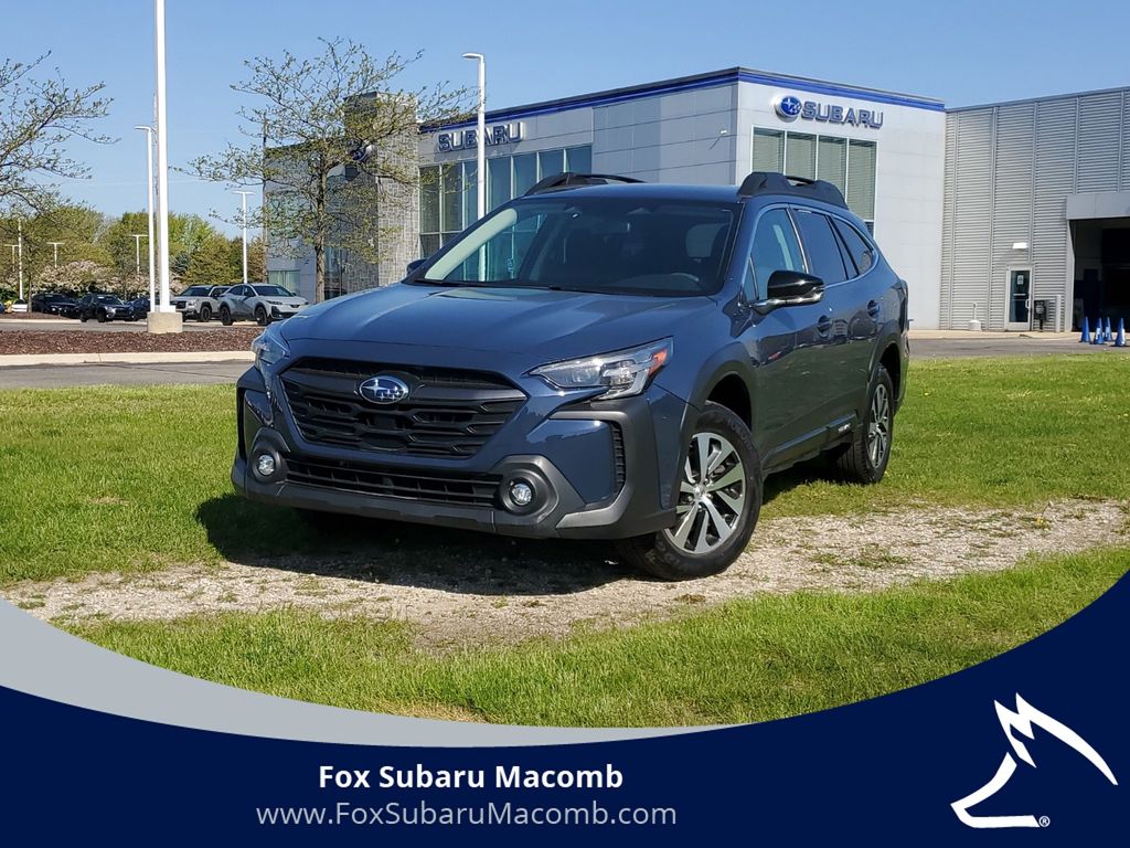 2024 Subaru Outback Premium's photo
