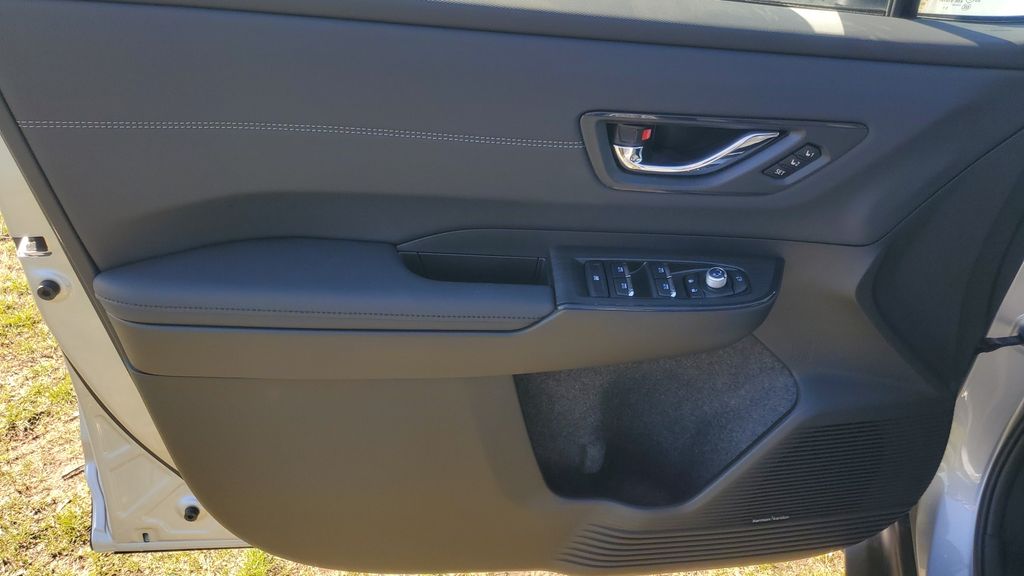2026 Subaru Outback Touring XT - Photo 8