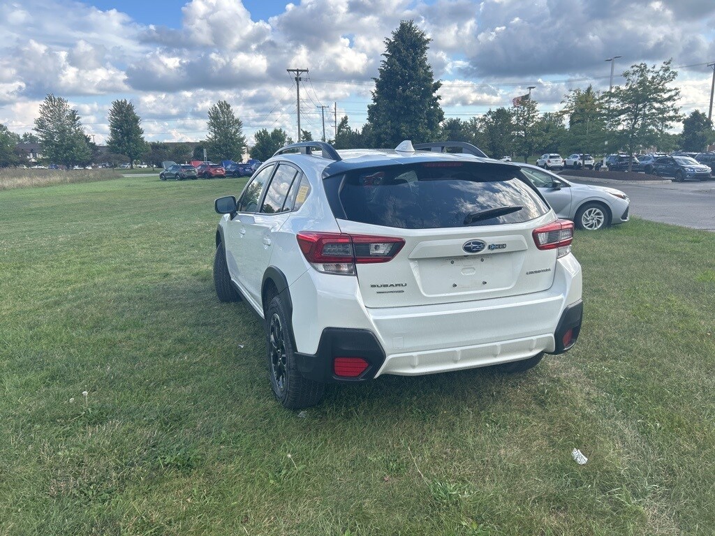 2022 Subaru Crosstrek Premium photo 3