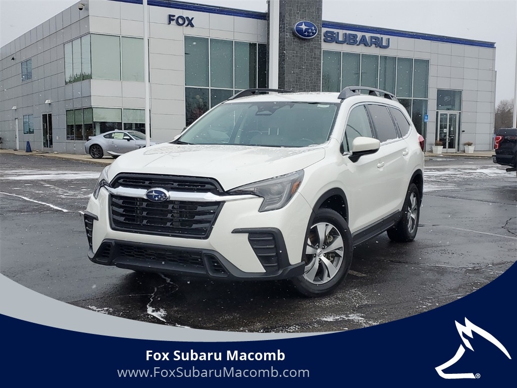 2024 Subaru Ascent Premium's photo