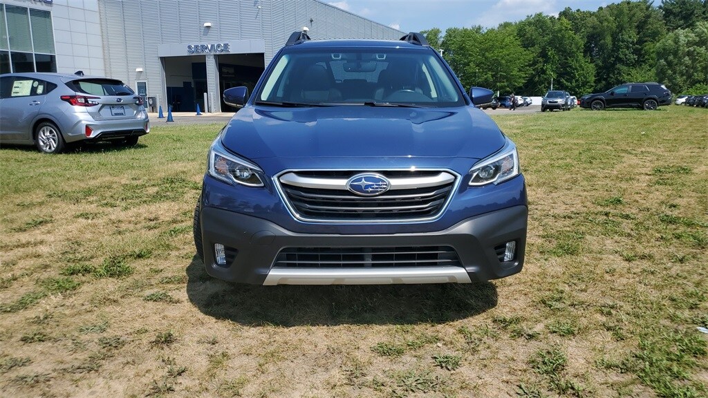 2021 Subaru Outback Limited XT photo 2