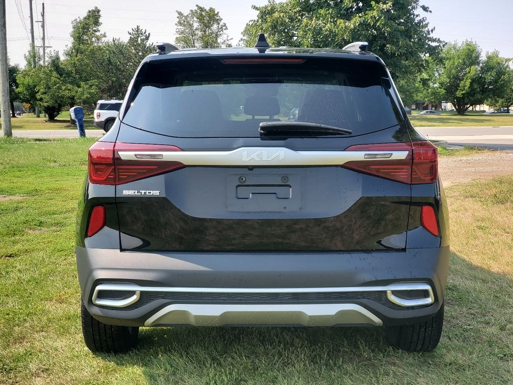 Used 2022 Kia Seltos EX SUV