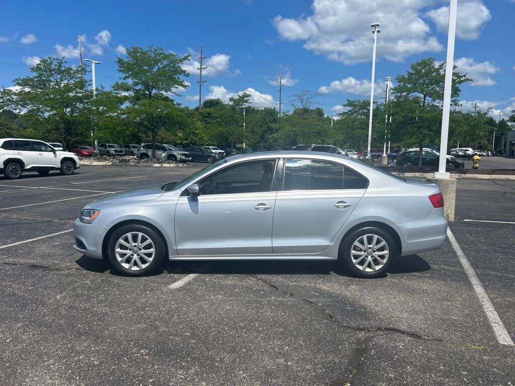 Used 2013 Volkswagen Jetta 2.5L SE Sedan