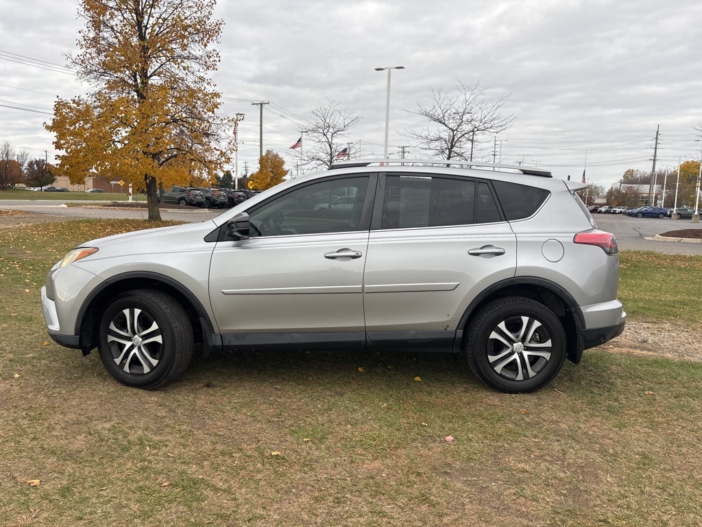 Used 2018 Toyota RAV4 LE SUV