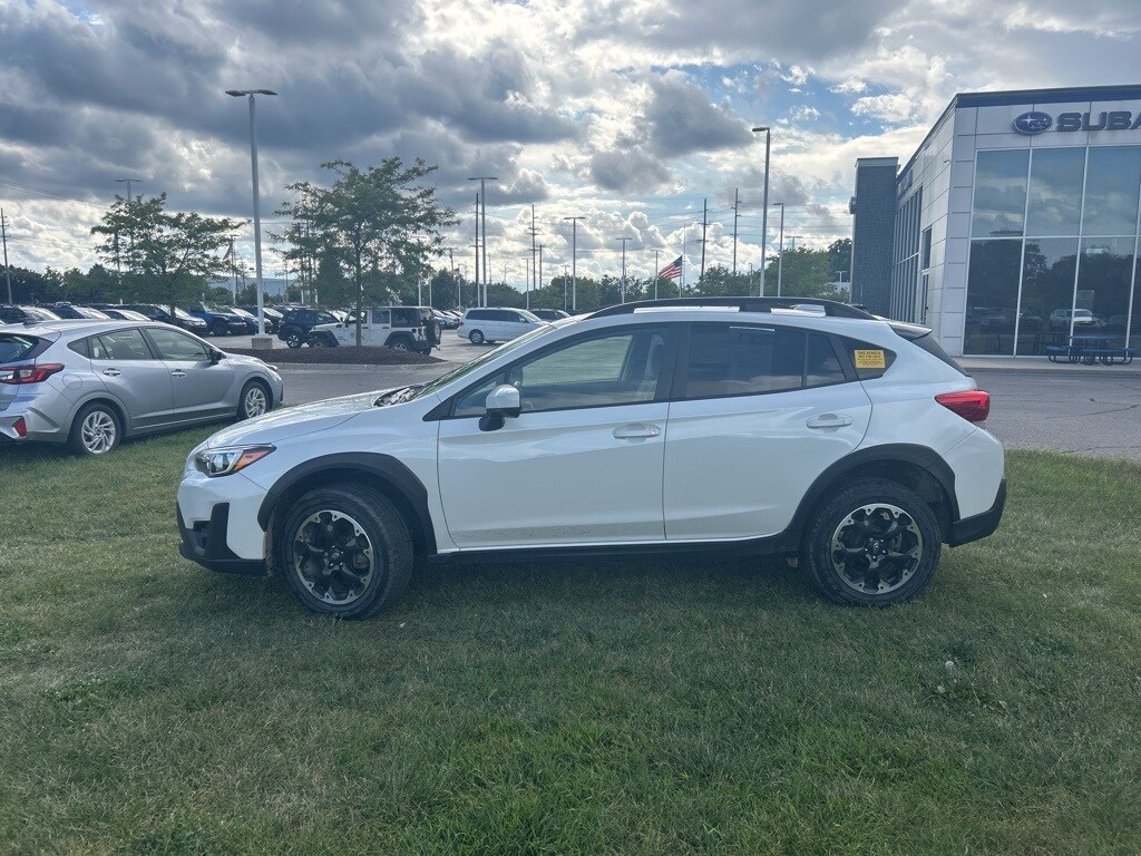 2022 Subaru Crosstrek Premium photo 2