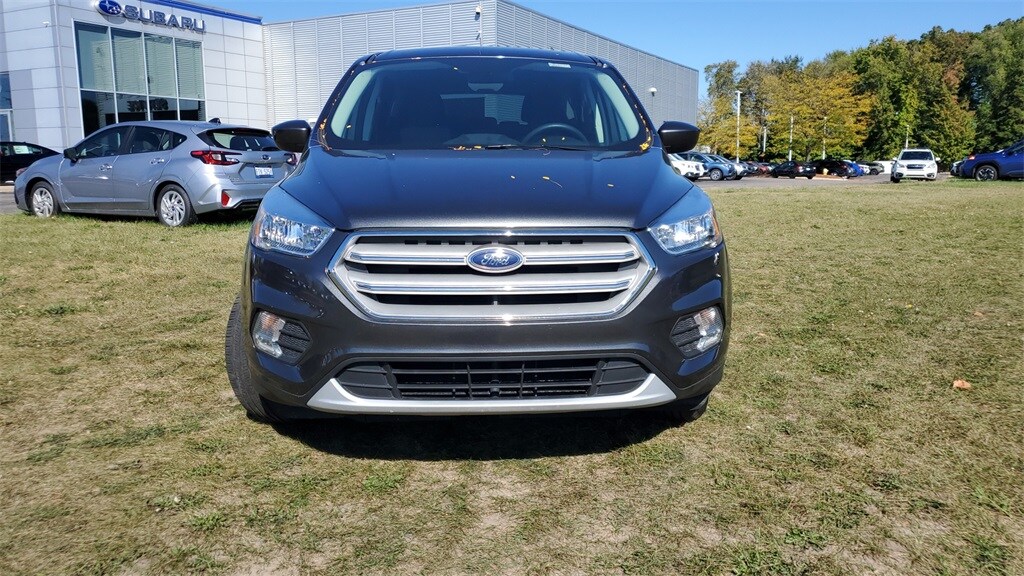 2019 Ford Escape SE photo 2