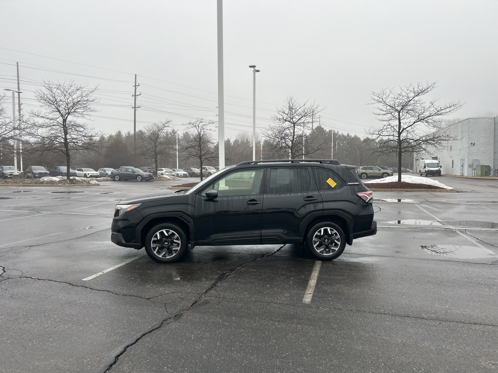 Used 2025 Subaru Forester Premium SUV