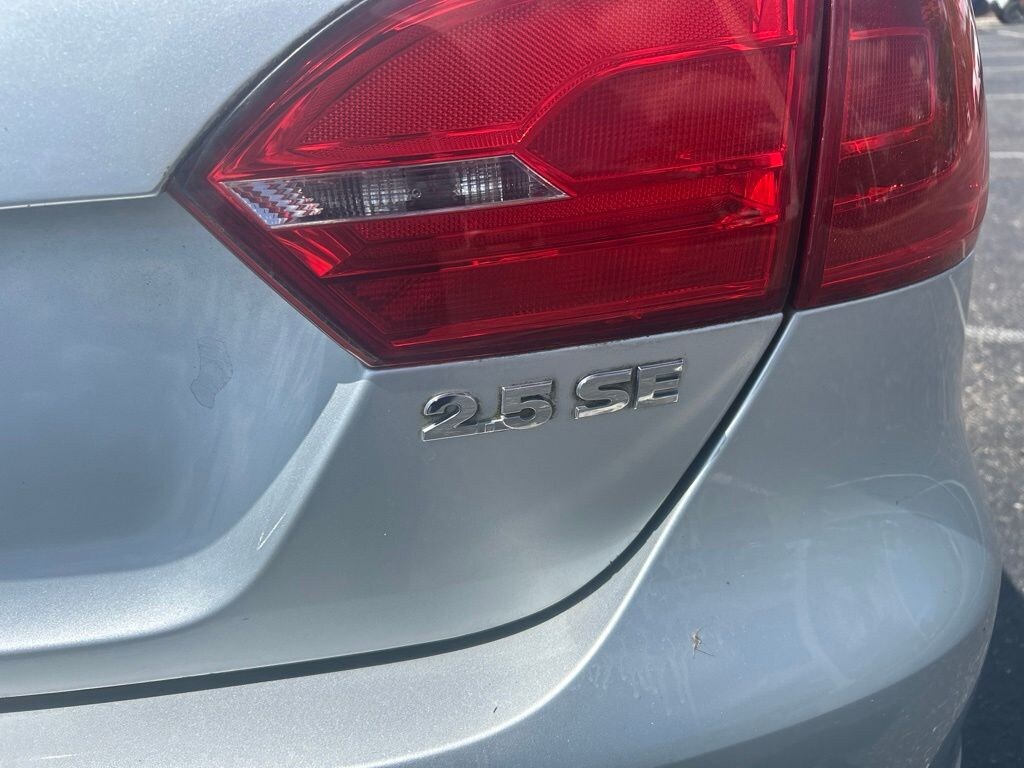 Used 2013 Volkswagen Jetta 2.5L SE Sedan