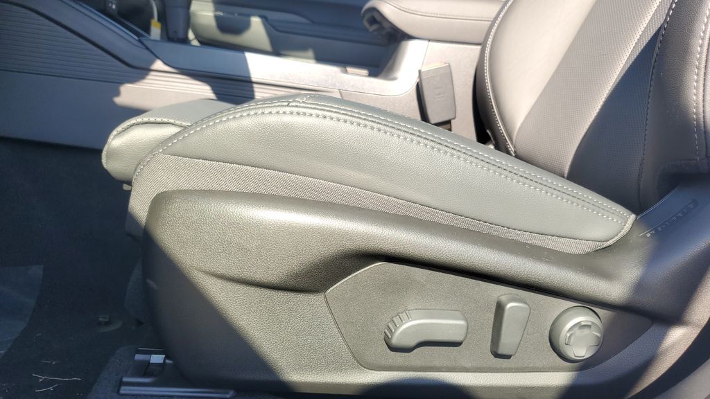 2026 Subaru Outback Touring XT - Photo 7