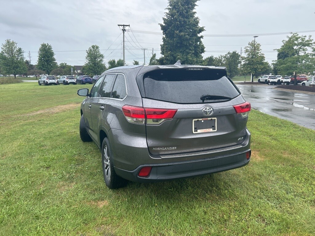 2019 Toyota Highlander XLE photo 2