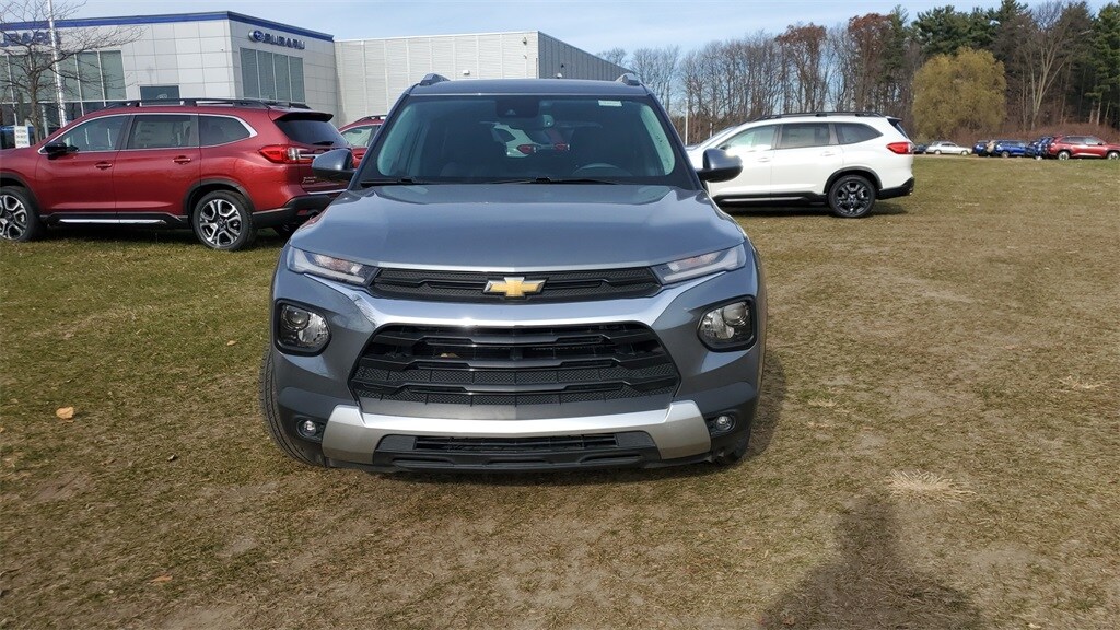 2021 Chevrolet Trailblazer LT photo 2