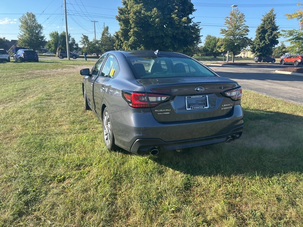 2024 Subaru Legacy Touring XT photo 2