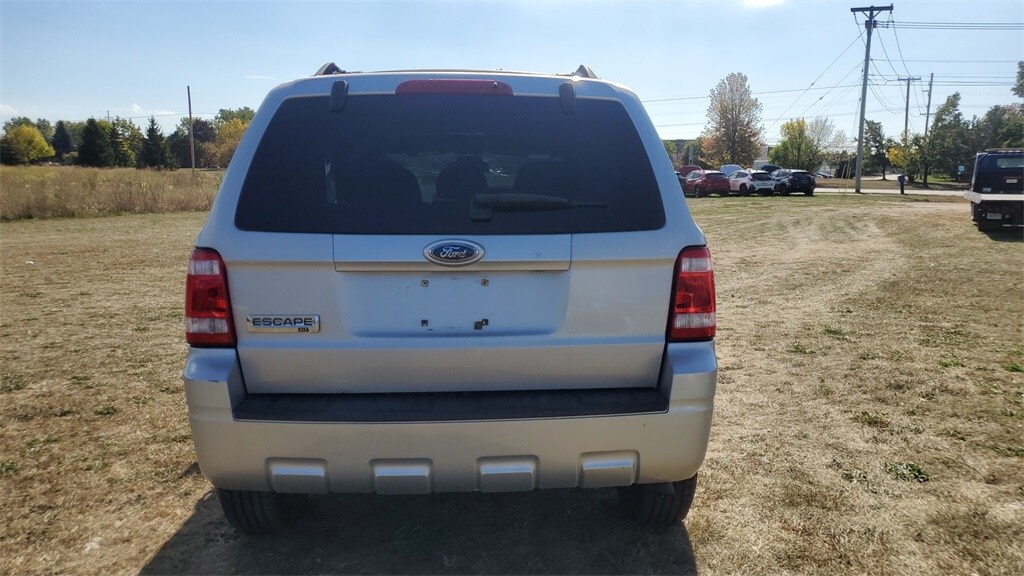 2009 Ford Escape XLT photo 3