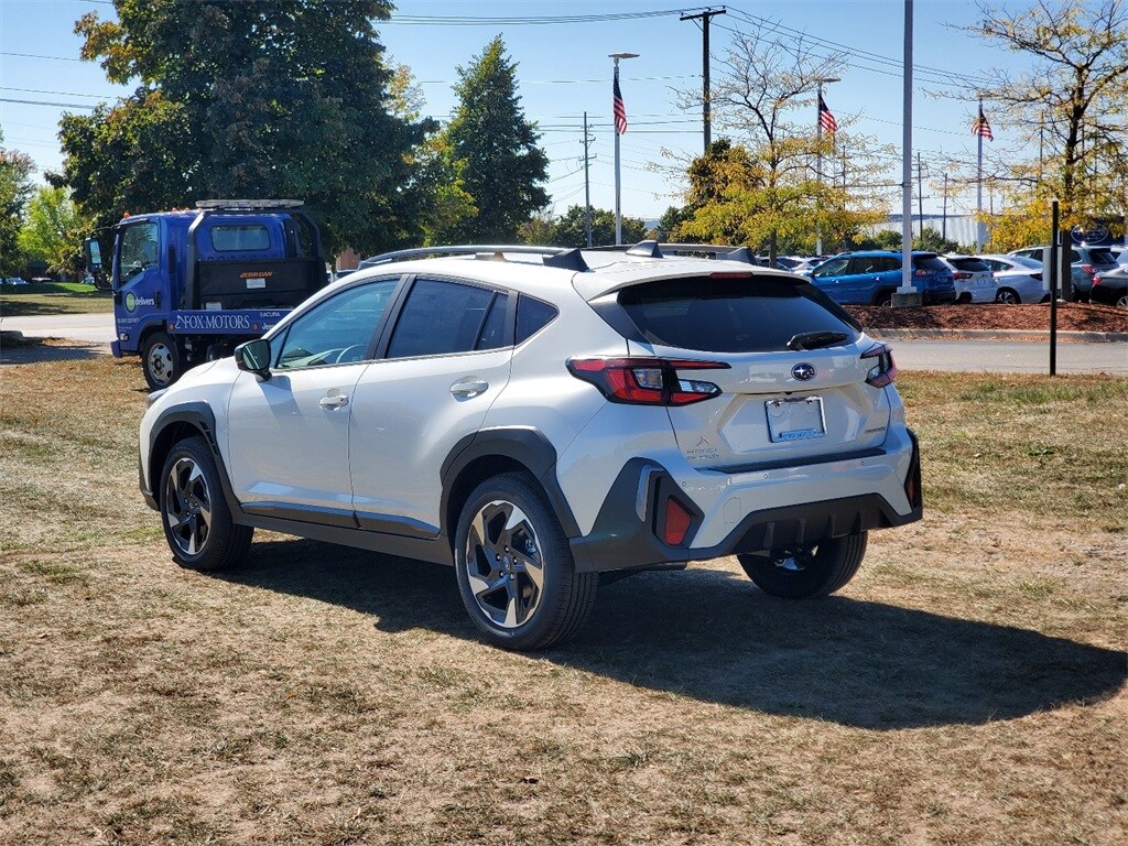 2025 Subaru Crosstrek Limited photo 2