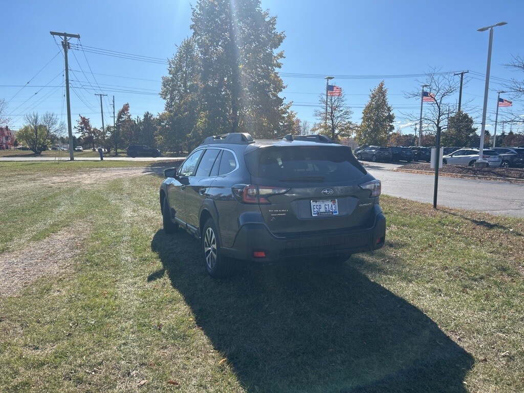 Used 2025 Subaru Outback Premium SUV