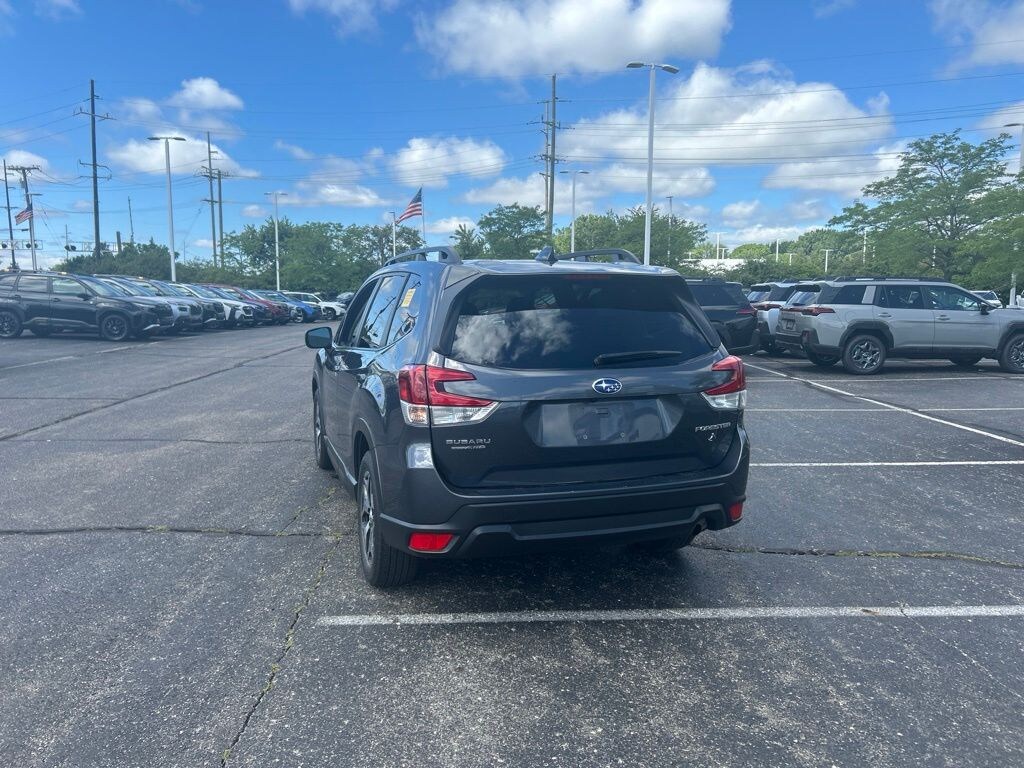 Used 2024 Subaru Forester Premium SUV