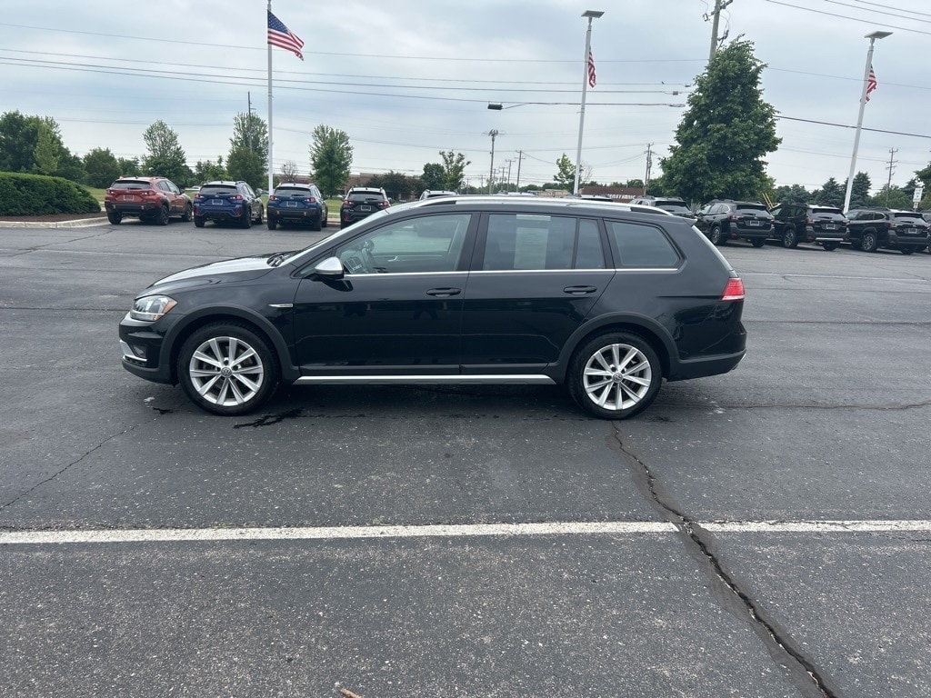 Used 2019 Volkswagen Golf Alltrack Alltrack SE with VIN 3VWM17AU8KM514765 for sale in Macomb, MI