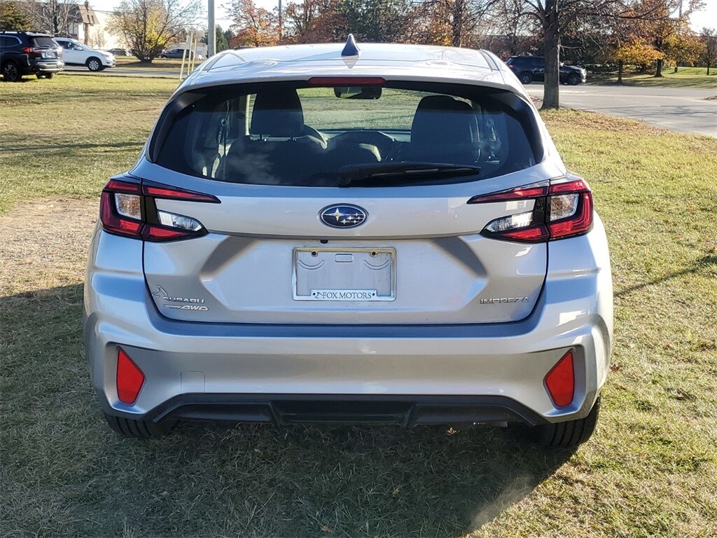 2025 Subaru Impreza Base photo 2