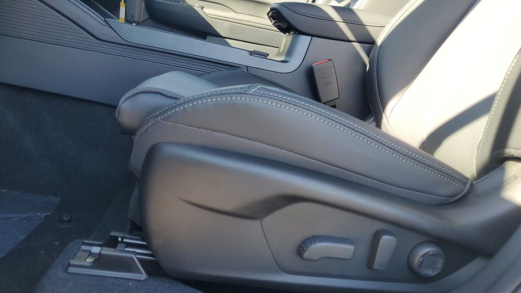 2026 Subaru Outback Touring XT - Photo 7