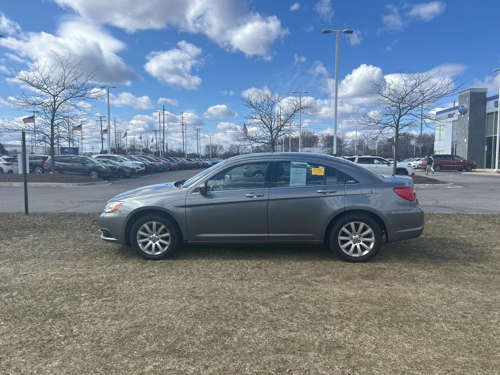 Used 2013 Chrysler 200 Touring with VIN 1C3CCBBB1DN516217 for sale in Macomb, MI