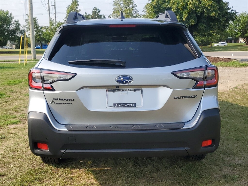 2025 Subaru Outback Onyx Edition photo 3